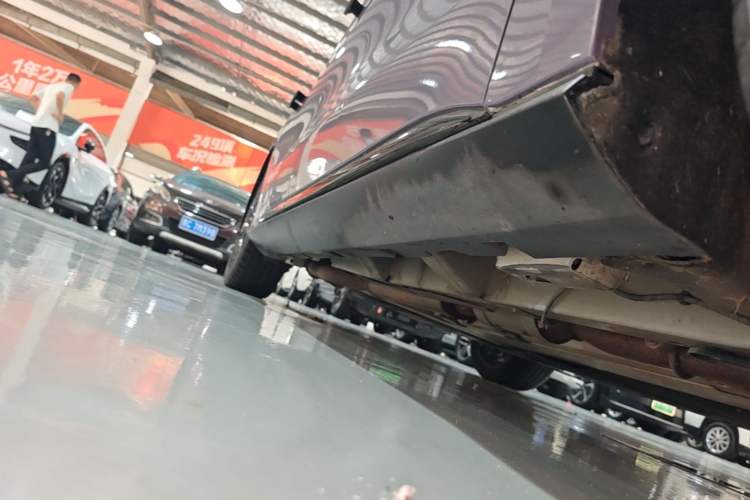 Used BYD Han 2020 DM Four-Wheel Drive Performance Edition Luxury Model Right Side Sill