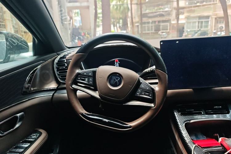 Used BYD Han 2020 DM Four-Wheel Drive Performance Edition Prestige Model Steering Wheel