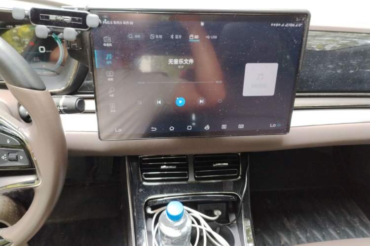 Used BYD Han 2020 DM Four-Wheel Drive Performance Edition Luxury Model Audio And AC Panel