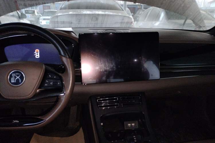 Used BYD Han 2020 EV Four-Wheel Drive High-Performance Flagship Model Audio And AC Panel