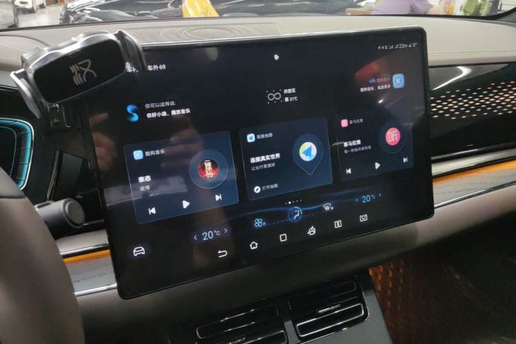 Used BYD Han 2020 EV Four-Wheel Drive High-Performance Flagship Model Audio And AC Panel
