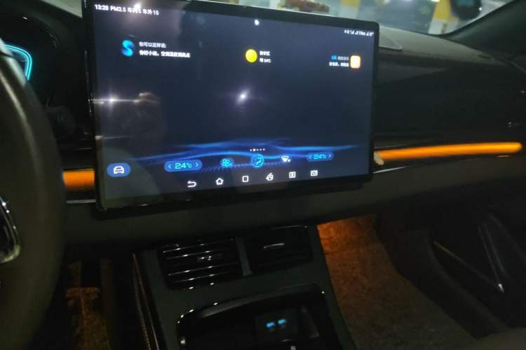 Used BYD Han 2020 DM Four-Wheel Drive Performance Edition Prestige Model Audio And AC Panel