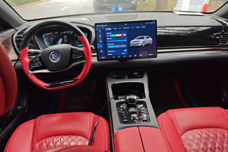 Used BYD Han 2020 EV Four-Wheel Drive High-Performance Flagship Model Center Console