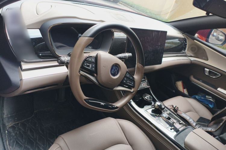 Used BYD Han 2020 EV Long-Range Luxury Model Center Console