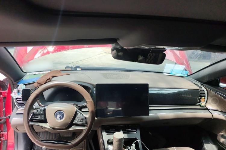 Used BYD Han 2020 DM Four-Wheel Drive Performance Edition Prestige Model Center Console