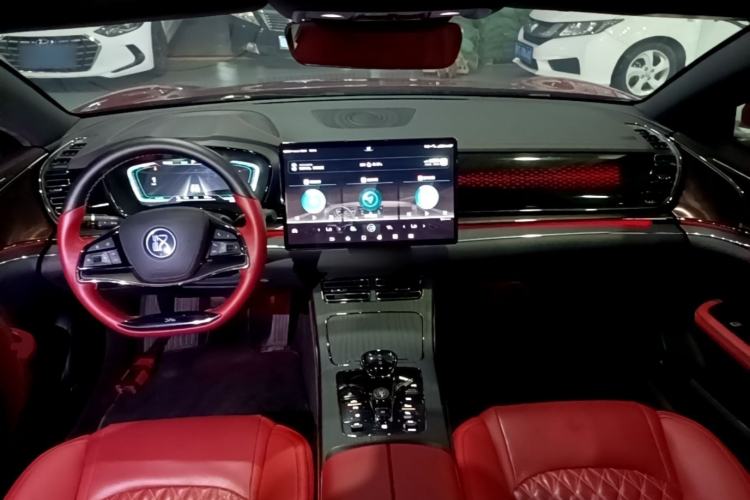 Used BYD Han 2020 EV Four-Wheel Drive High-Performance Flagship Model Center Console