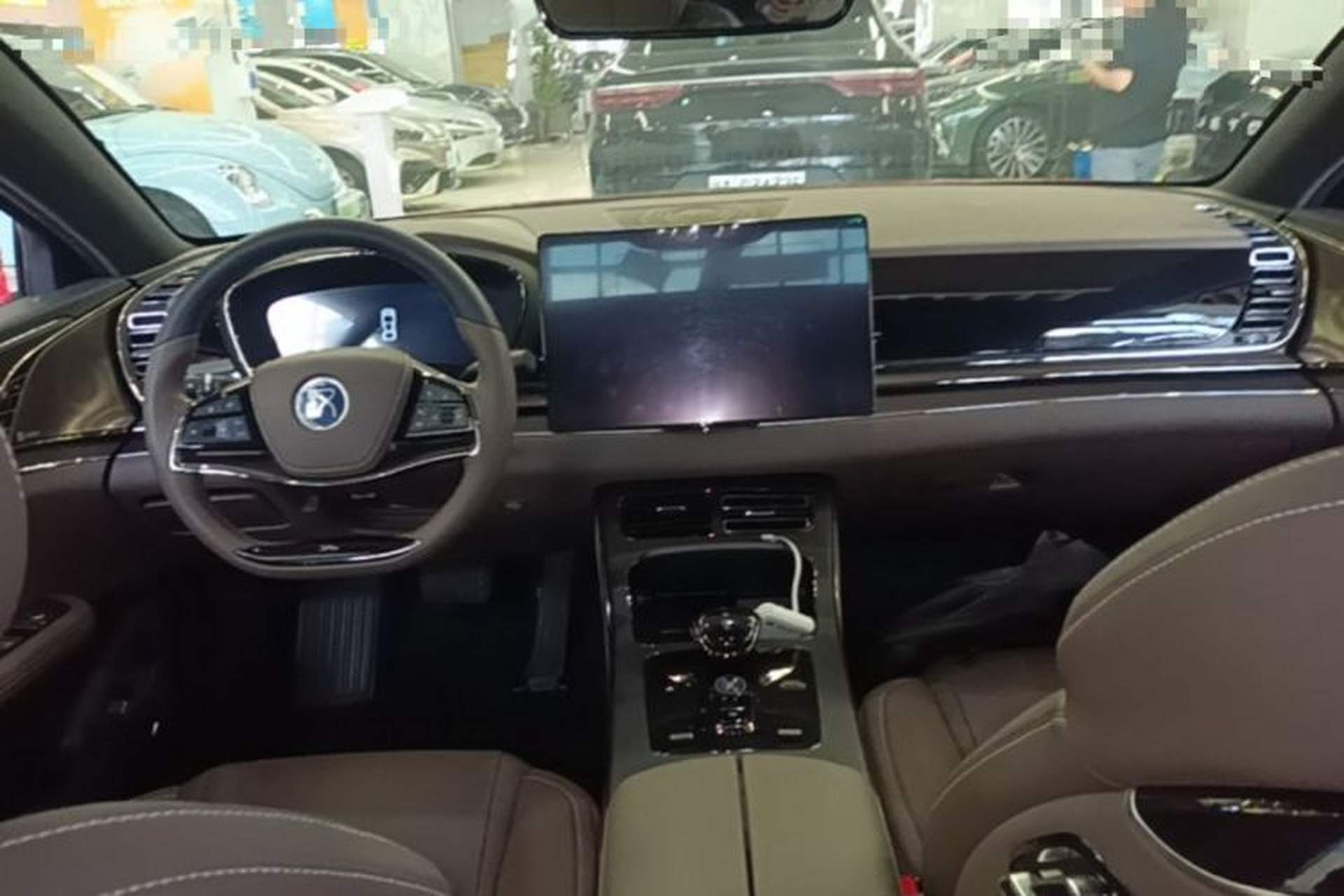 Used BYD Han 2020 DM Four-Wheel Drive Performance Edition Prestige Model Center Console