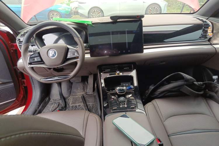 Used BYD Han 2020 EV Long-Range Luxury Model Center Console