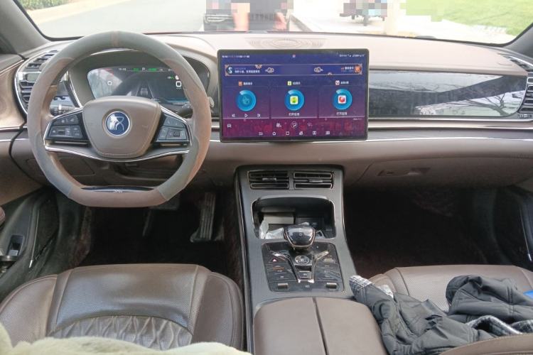 Used BYD Han 2020 EV Long-Range Deluxe Model Center Console