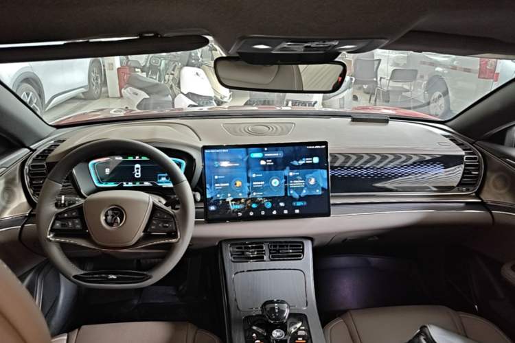 Used BYD Han 2020 EV Long-Range Deluxe Model Center Console