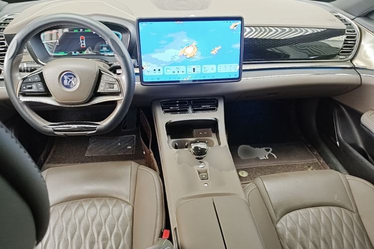 Used BYD Han 2020 EV Four-Wheel Drive High-Performance Flagship Model Center Console