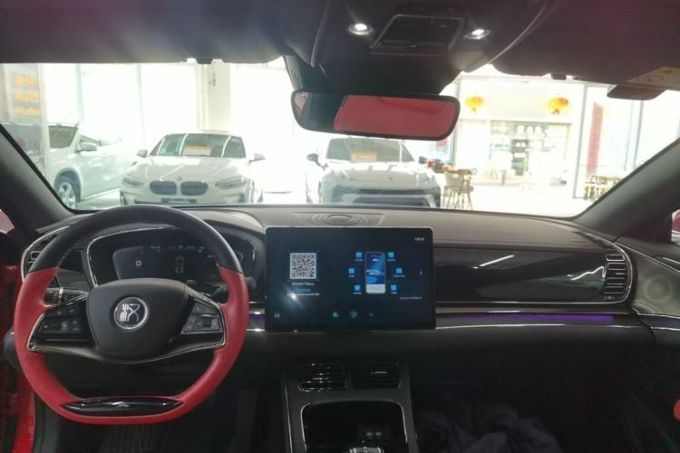 Used BYD Han 2020 EV Four-Wheel Drive High-Performance Flagship Model Center Console