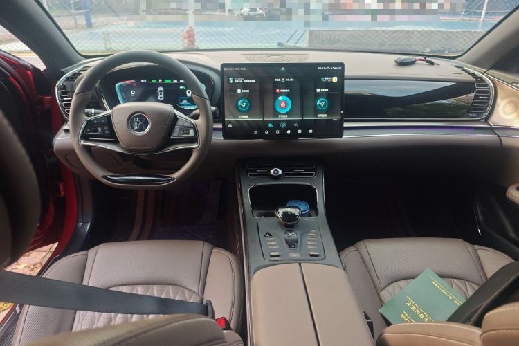 Used BYD Han 2020 EV Four-Wheel Drive High-Performance Flagship Model Center Console