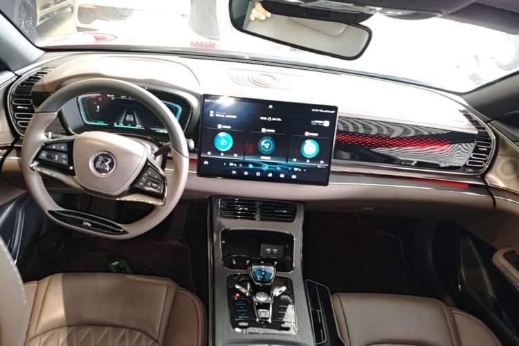Used BYD Han 2020 EV Long-Range Deluxe Model Center Console