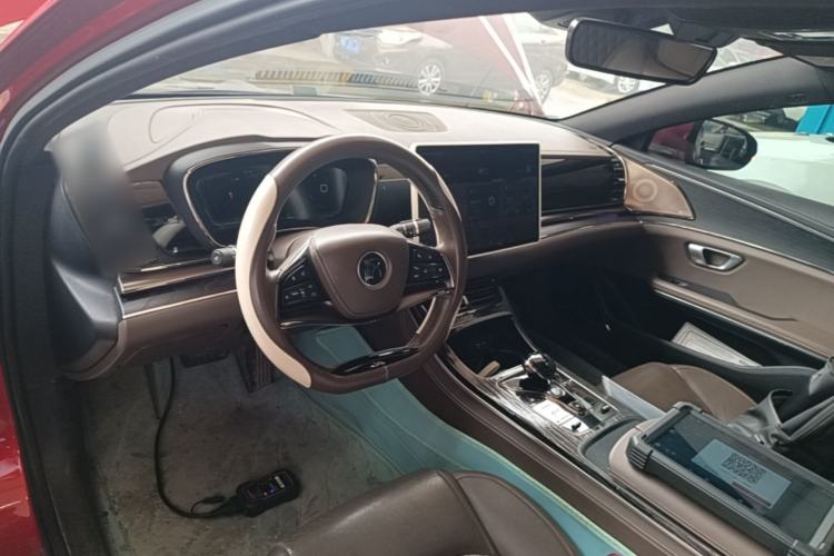 Used BYD Han 2020 DM Four-Wheel Drive Performance Edition Prestige Model Center Console