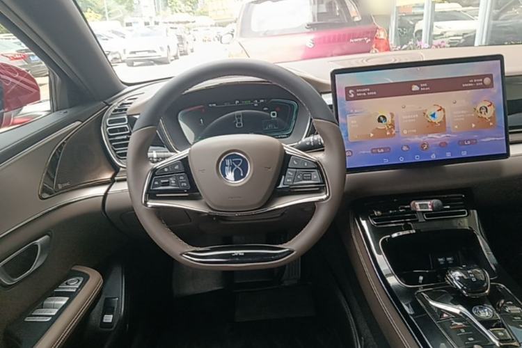 Used BYD Han 2020 EV Long-Range Luxury Model Center Console