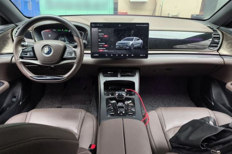Used BYD Han 2020 EV Four-Wheel Drive High-Performance Flagship Model Center Console