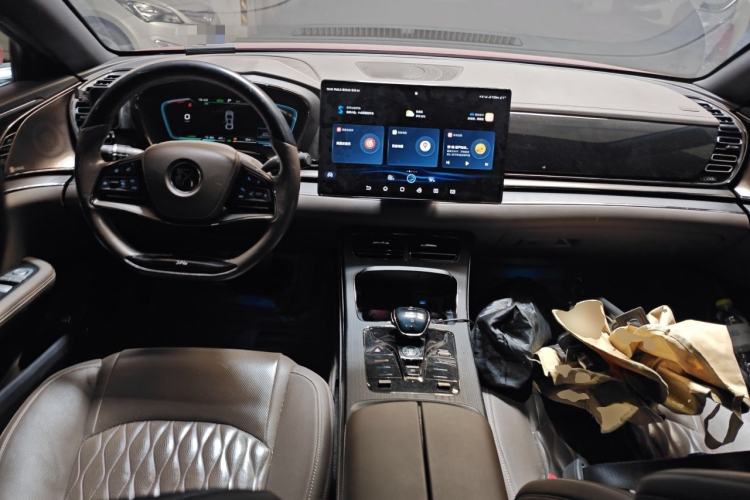 Used BYD Han 2020 DM Four-Wheel Drive Performance Edition Prestige Model Center Console