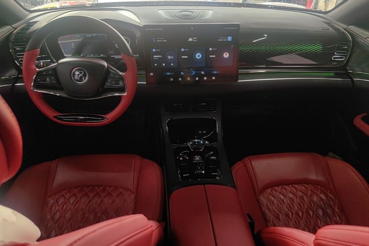 Used BYD Han 2020 EV Four-Wheel Drive High-Performance Flagship Model Center Console