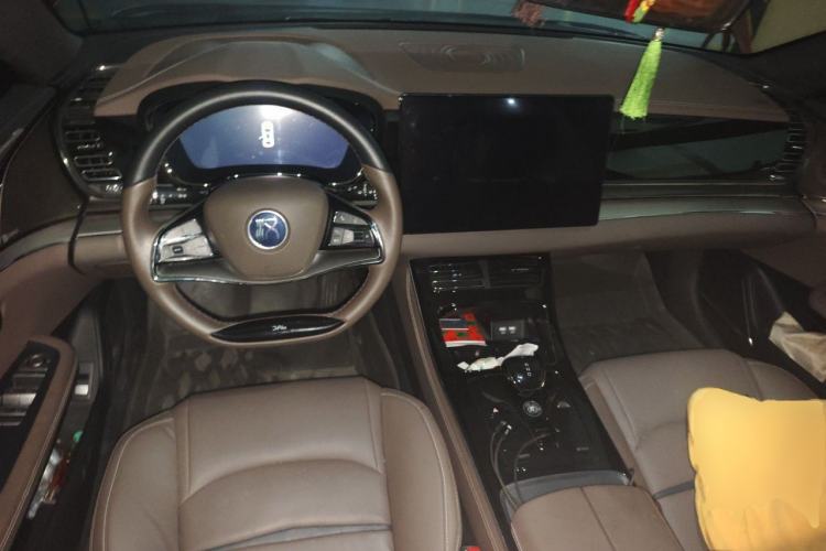Used BYD Han 2020 EV Long-Range Luxury Model Center Console