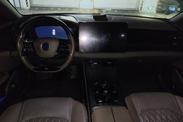 Used BYD Han 2020 EV Four-Wheel Drive High-Performance Flagship Model Center Console