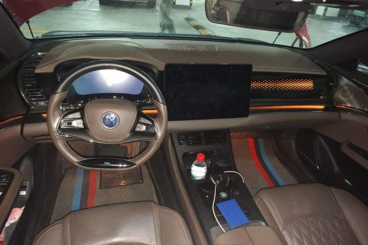 Used BYD Han 2020 EV Long-Range Deluxe Model Center Console