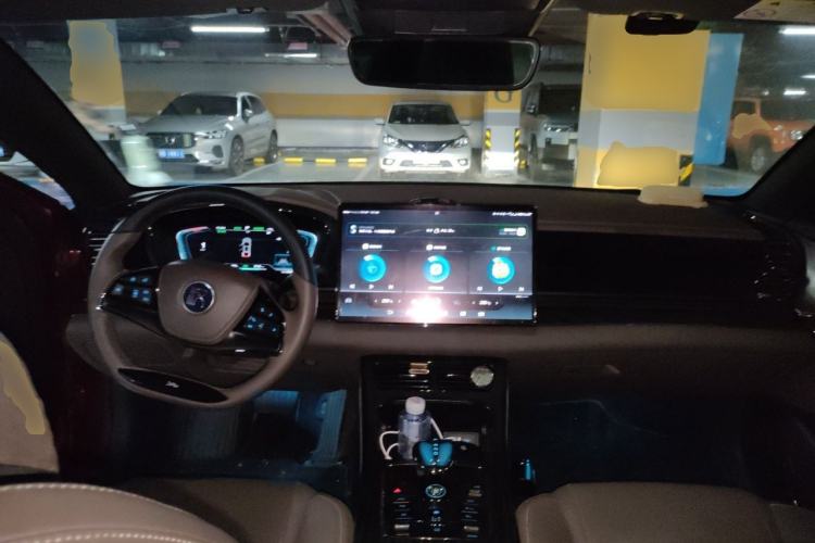 Used BYD Han 2020 EV Long-Range Deluxe Model Center Console