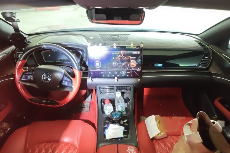 Used BYD Han 2020 EV Four-Wheel Drive High-Performance Flagship Model Center Console