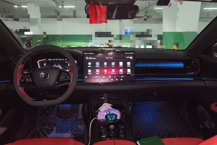 Used BYD Han 2020 EV Four-Wheel Drive High-Performance Flagship Model Center Console