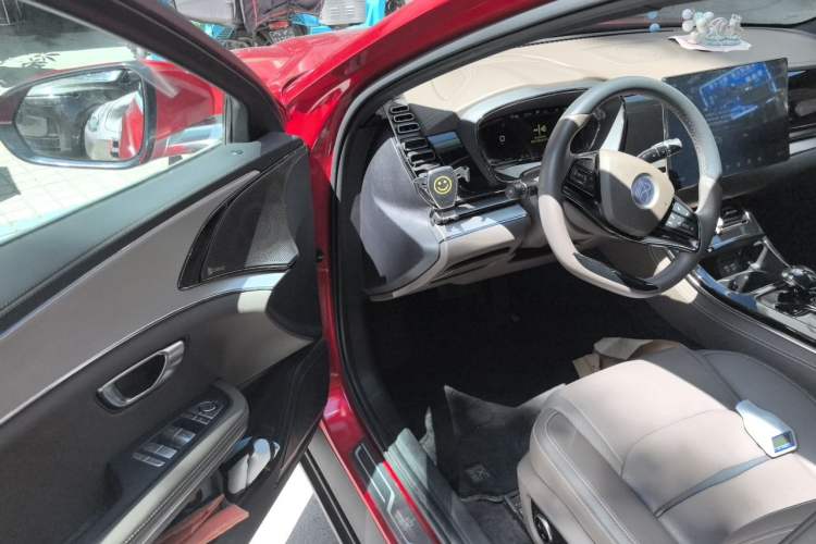 Used BYD Han 2020 DM Four-Wheel Drive Performance Edition Luxury Model Driver Seat