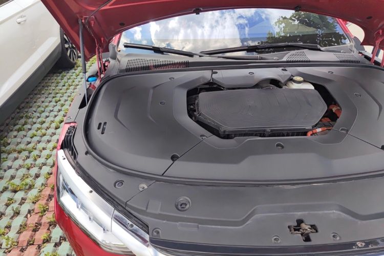 Used BYD Han 2020 DM Four-Wheel Drive Performance Edition Prestige Model Engine Bay Right