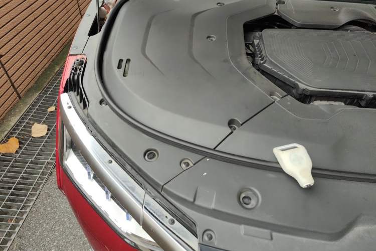 Used BYD Han 2020 DM Four-Wheel Drive Performance Edition Prestige Model Engine Bay Right