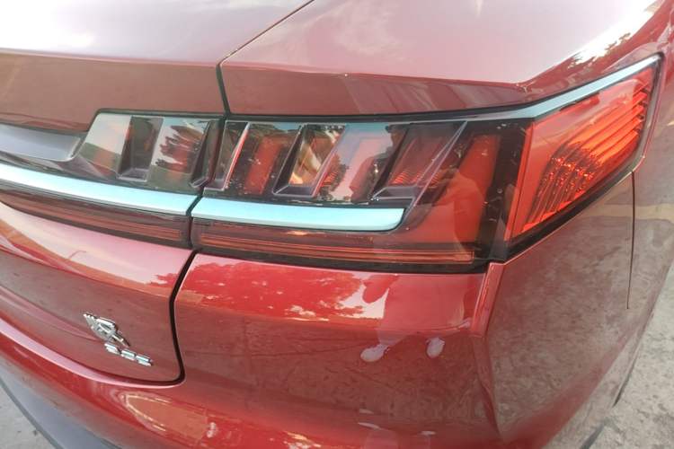 Used BYD Han 2020 EV Four-Wheel Drive High-Performance Flagship Model Exterior 3