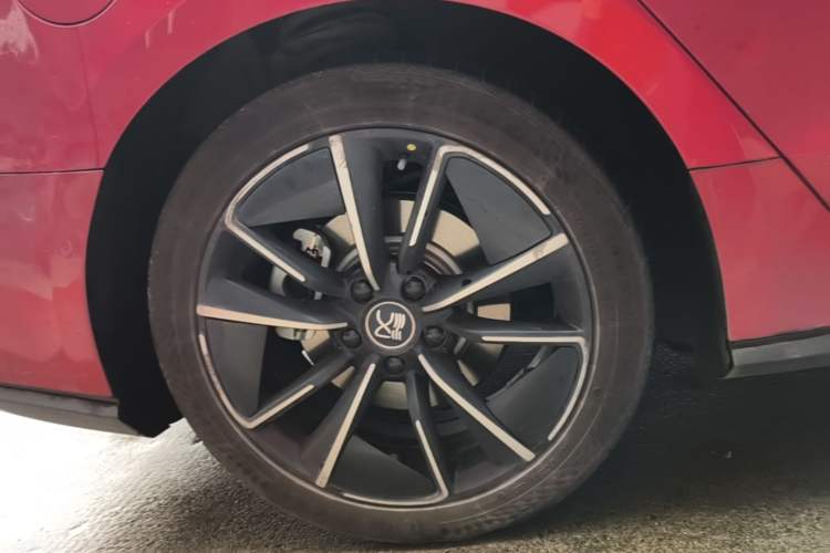 Used BYD Han 2020 EV Four-Wheel Drive High-Performance Flagship Model Exterior 5