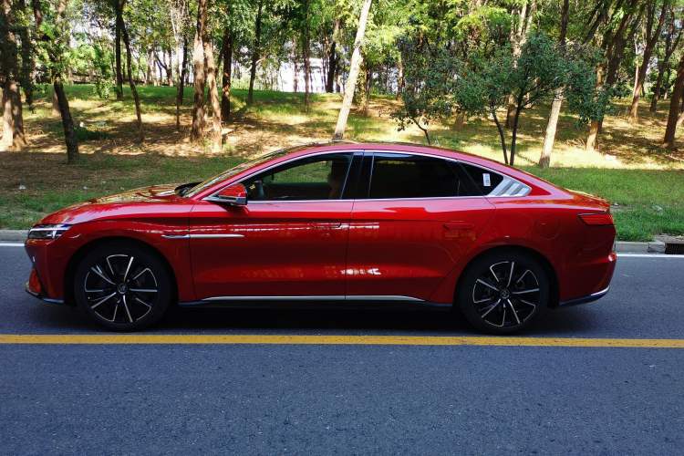 Used BYD Han 2020 EV Four-Wheel Drive High-Performance Flagship Model Exterior 7