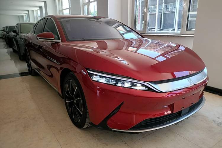 Used BYD Han 2020 EV Four-Wheel Drive High-Performance Flagship Model Front Right 45 Deg