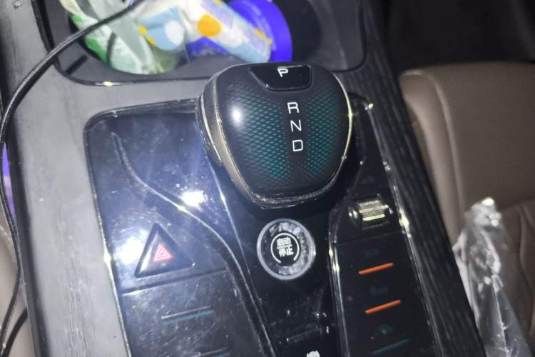 Used BYD Han 2020 DM Four-Wheel Drive Performance Edition Prestige Model Gear Lever