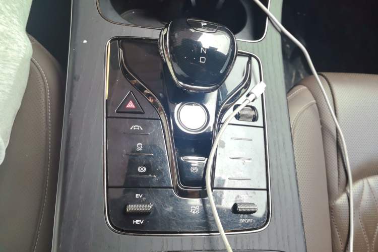 Used BYD Han 2020 DM Four-Wheel Drive Performance Edition Prestige Model Gear Lever