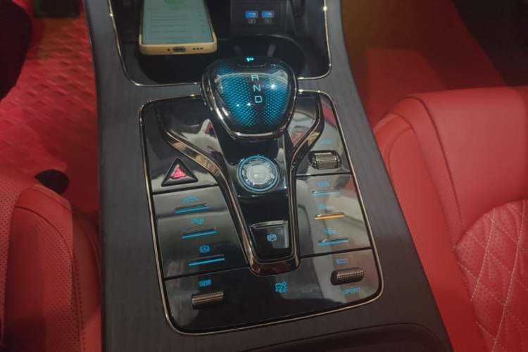Used BYD Han 2020 EV Four-Wheel Drive High-Performance Flagship Model Gear Lever