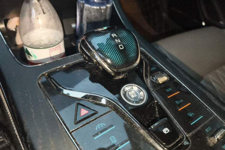 Used BYD Han 2020 DM Four-Wheel Drive Performance Edition Prestige Model Gear Lever