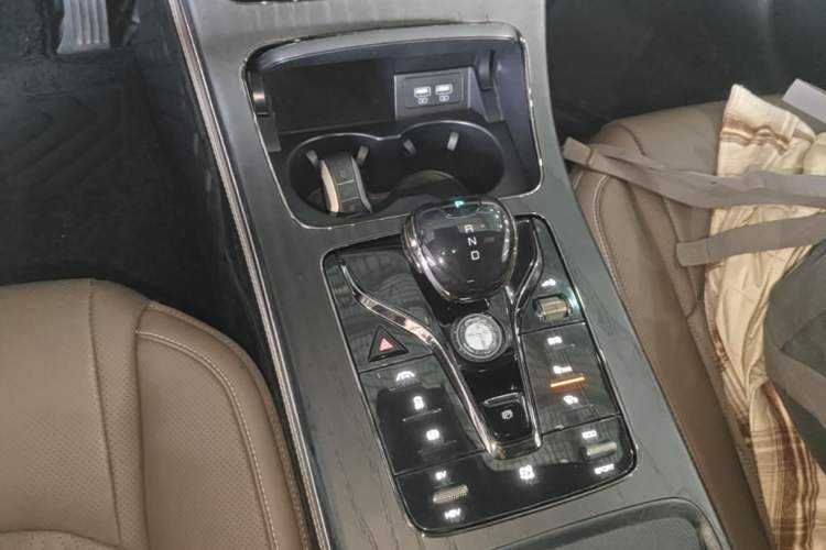 Used BYD Han 2020 DM Four-Wheel Drive Performance Edition Prestige Model Gear Lever