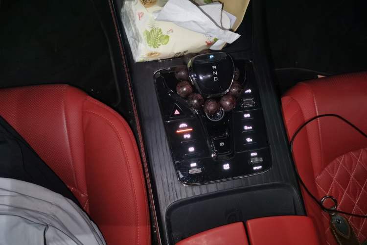 Used BYD Han 2020 EV Four-Wheel Drive High-Performance Flagship Model Gear Lever