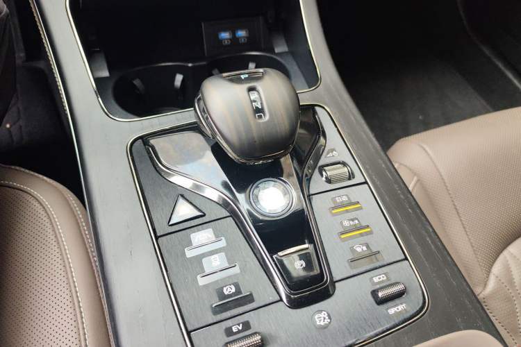 Used BYD Han 2020 DM Four-Wheel Drive Performance Edition Prestige Model Gear Lever