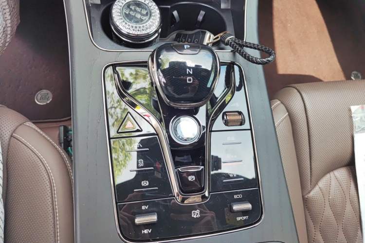 Used BYD Han 2020 DM Four-Wheel Drive Performance Edition Prestige Model Gear Lever