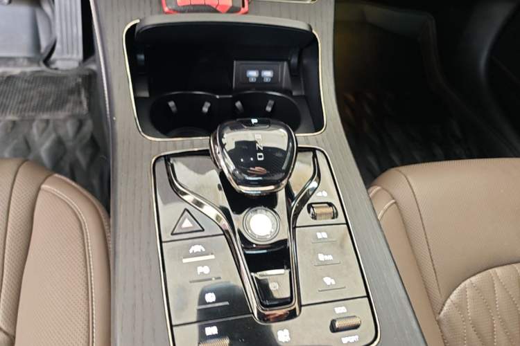 Used BYD Han 2020 EV Four-Wheel Drive High-Performance Flagship Model Gear Lever