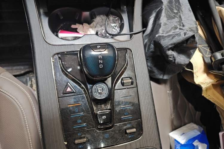 Used BYD Han 2020 DM Four-Wheel Drive Performance Edition Prestige Model Gear Lever