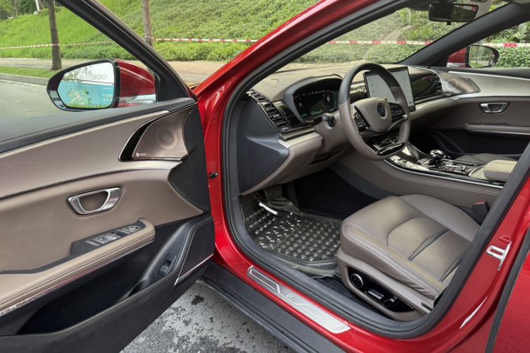 Used BYD Han 2020 EV Long-Range Luxury Model Interior 1