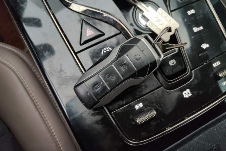 Used BYD Han 2020 EV Long-Range Luxury Model Interior 1