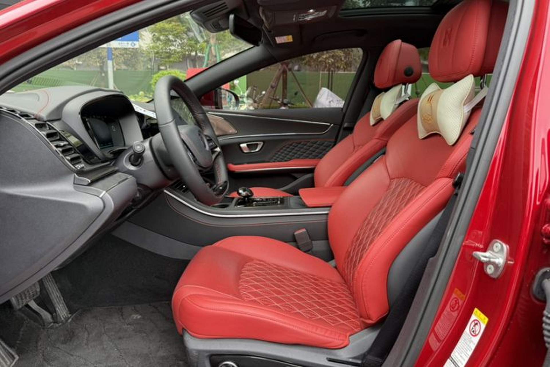 Used BYD Han 2020 EV Four-Wheel Drive High-Performance Flagship Model Interior 11