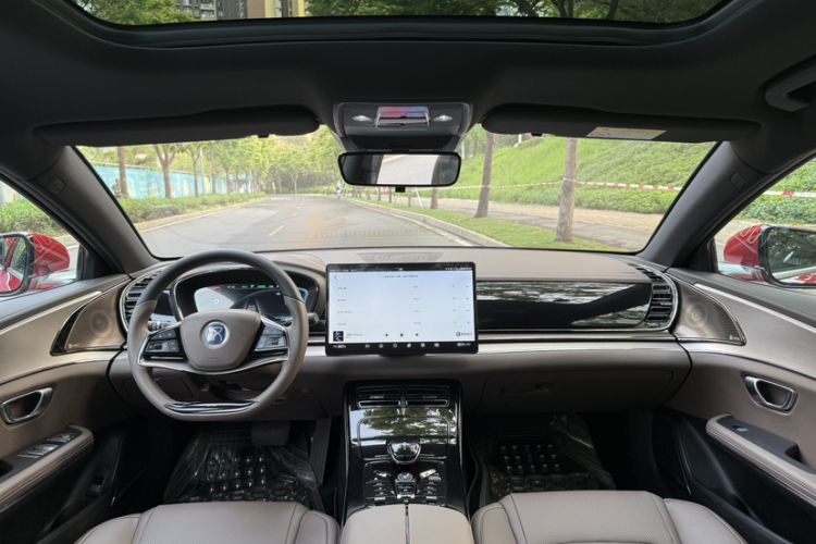 Used BYD Han 2020 EV Long-Range Luxury Model Interior 2